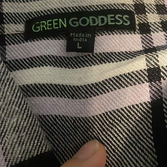 Cute purple flannel💜 - Picture 3 of 4